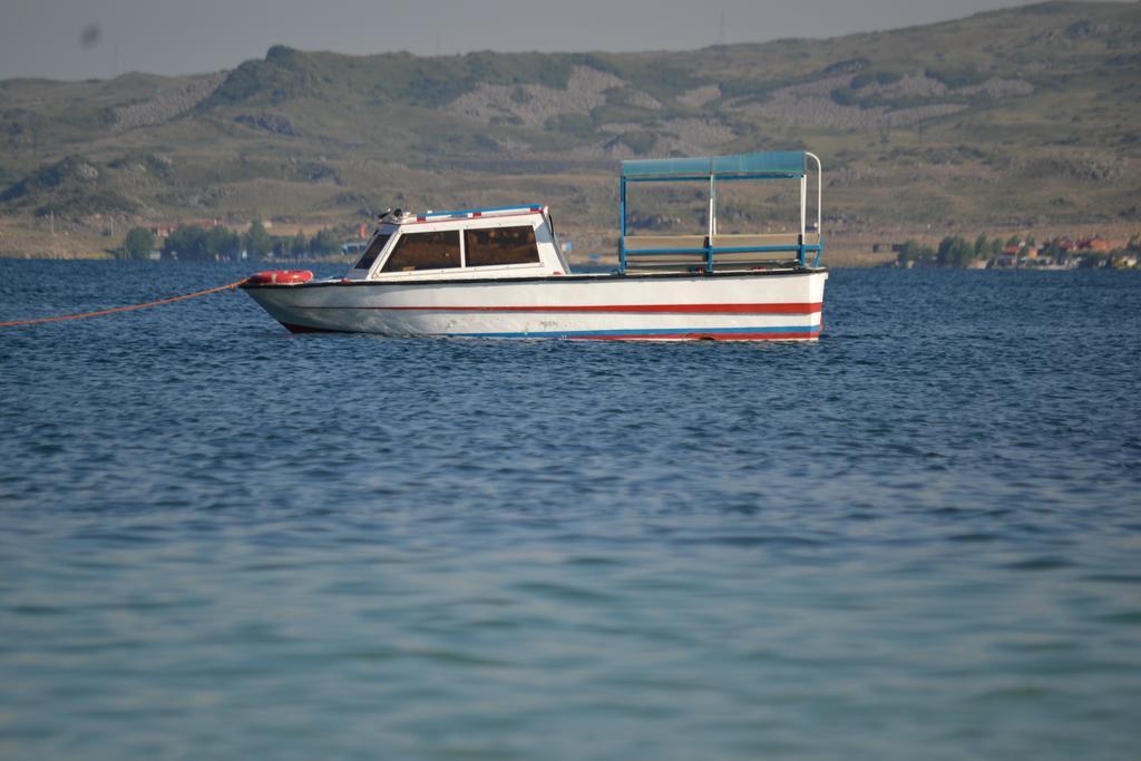 Serik & Geora Guesthouse Sevan Exteriér fotografie